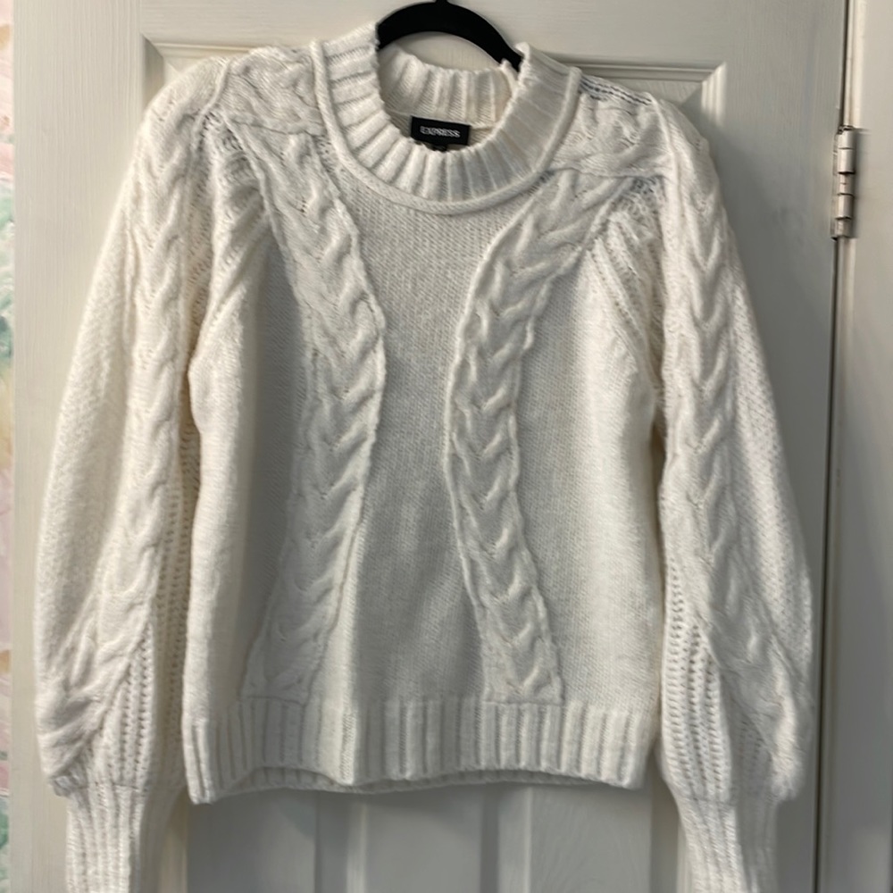 Today’s PRICE DROP EXPRESS white chunky knit sweater size s